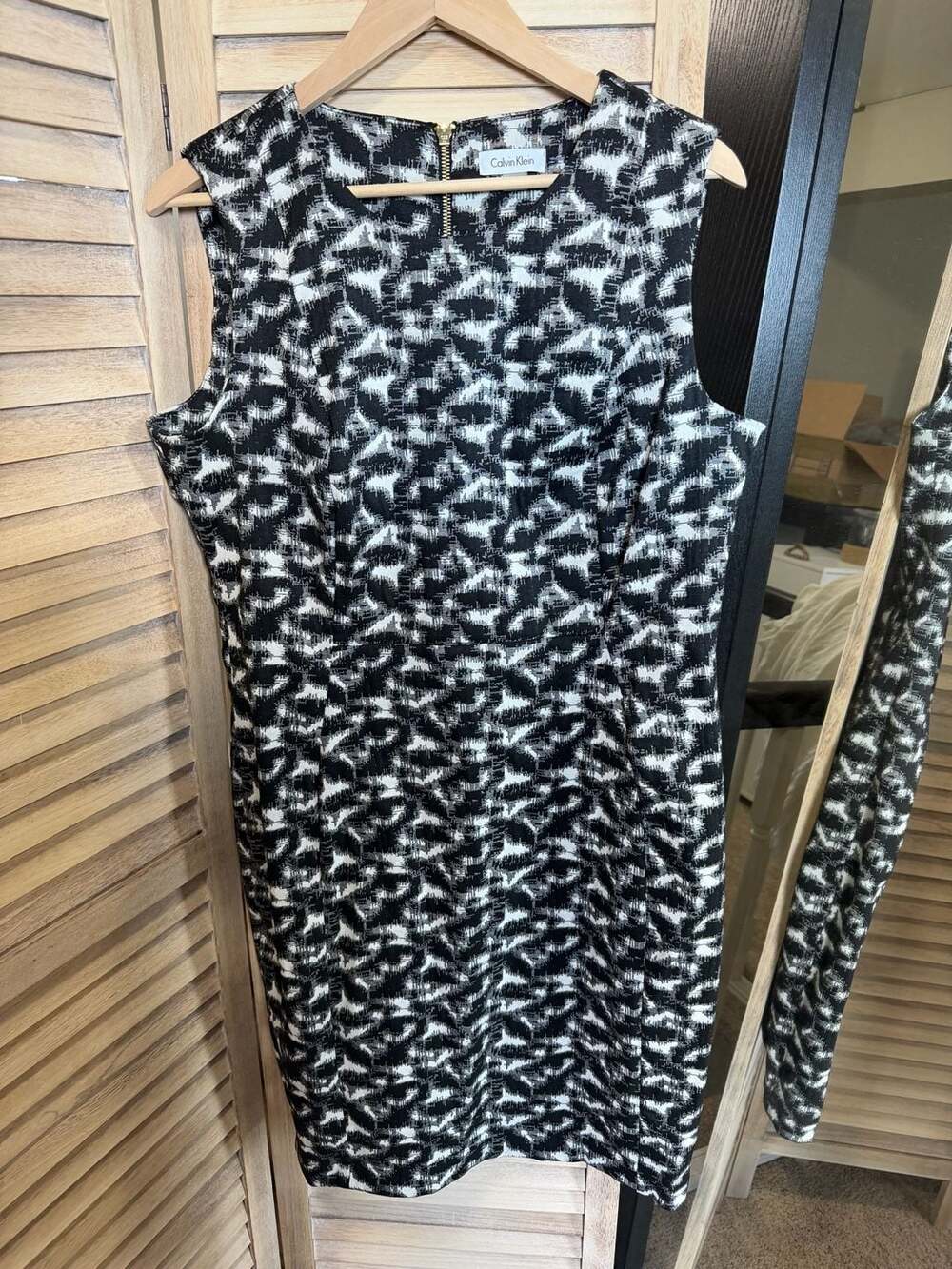 NWOT Calvin Klein Black & White Printed Textured Sleeveless Sheath Dress Size 16